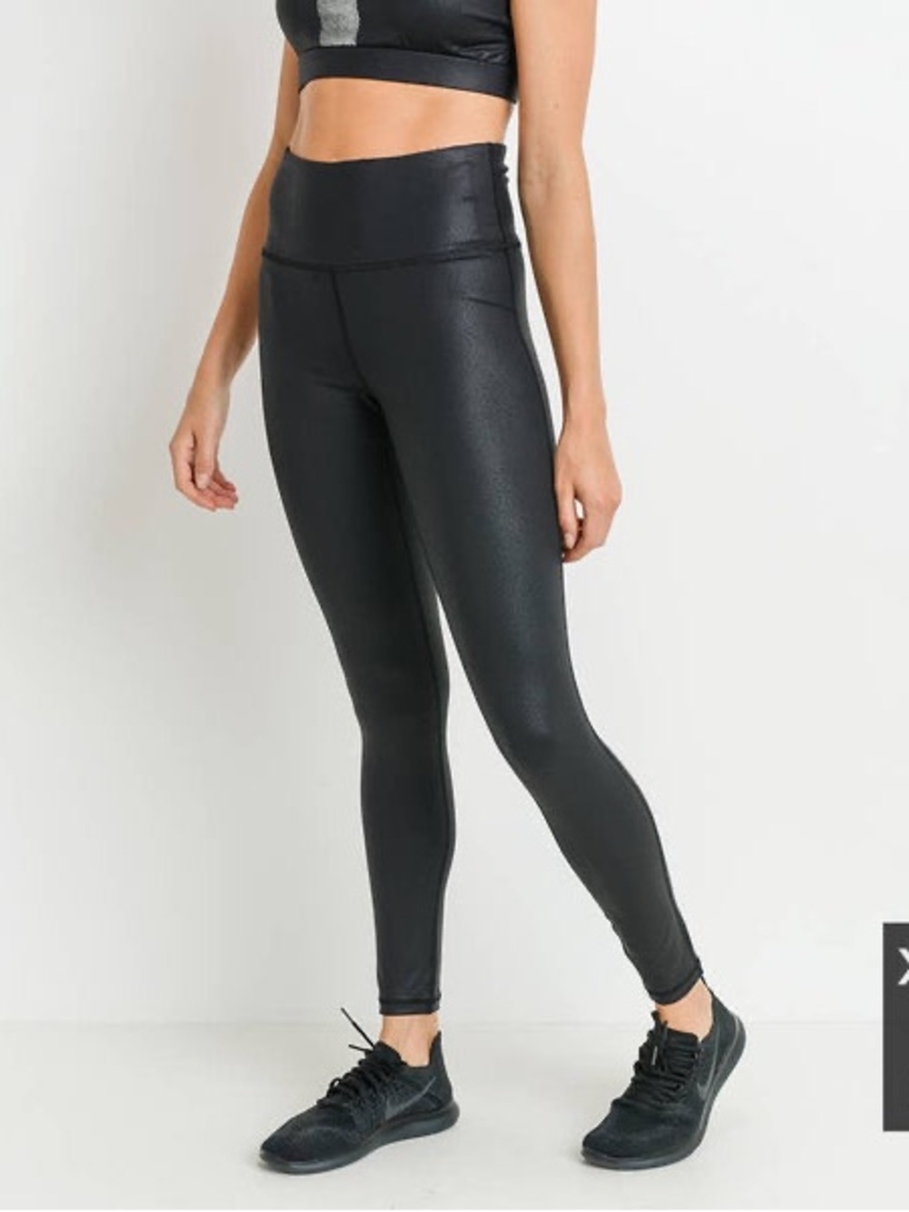 MONO B /High-Waist Black Active Leggings/ scale pattern / NWT / M /